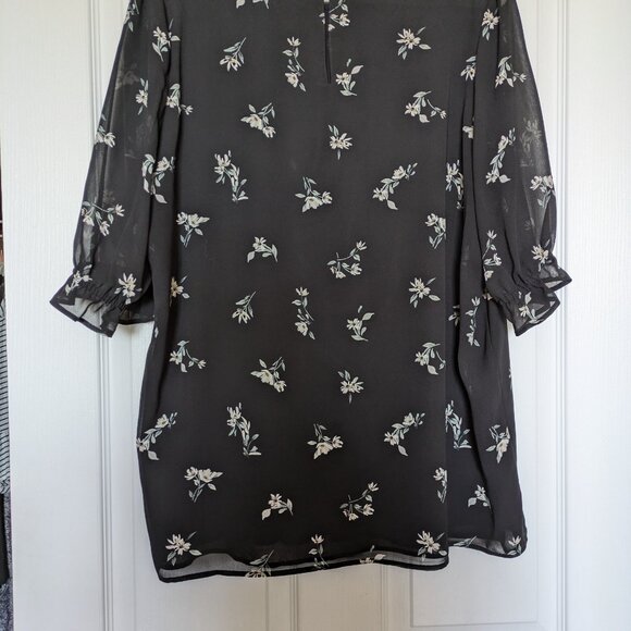 Reitmans Pintucked Blouse - Picture 5 of 5